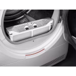 Tharëse Rrobash AEG TR839H4CE – Heat Pump, Kursim Energji dhe Kujdes Maksimal për Rrobat