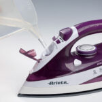 Hekur ARIETE Iron 2000W Purple AR6235 – Hekurosje e Lehtë dhe Efikase Çdo Ditë